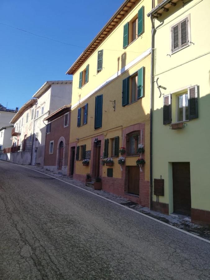 La Torre Di Morro Bed & Breakfast Камерино Екстериор снимка